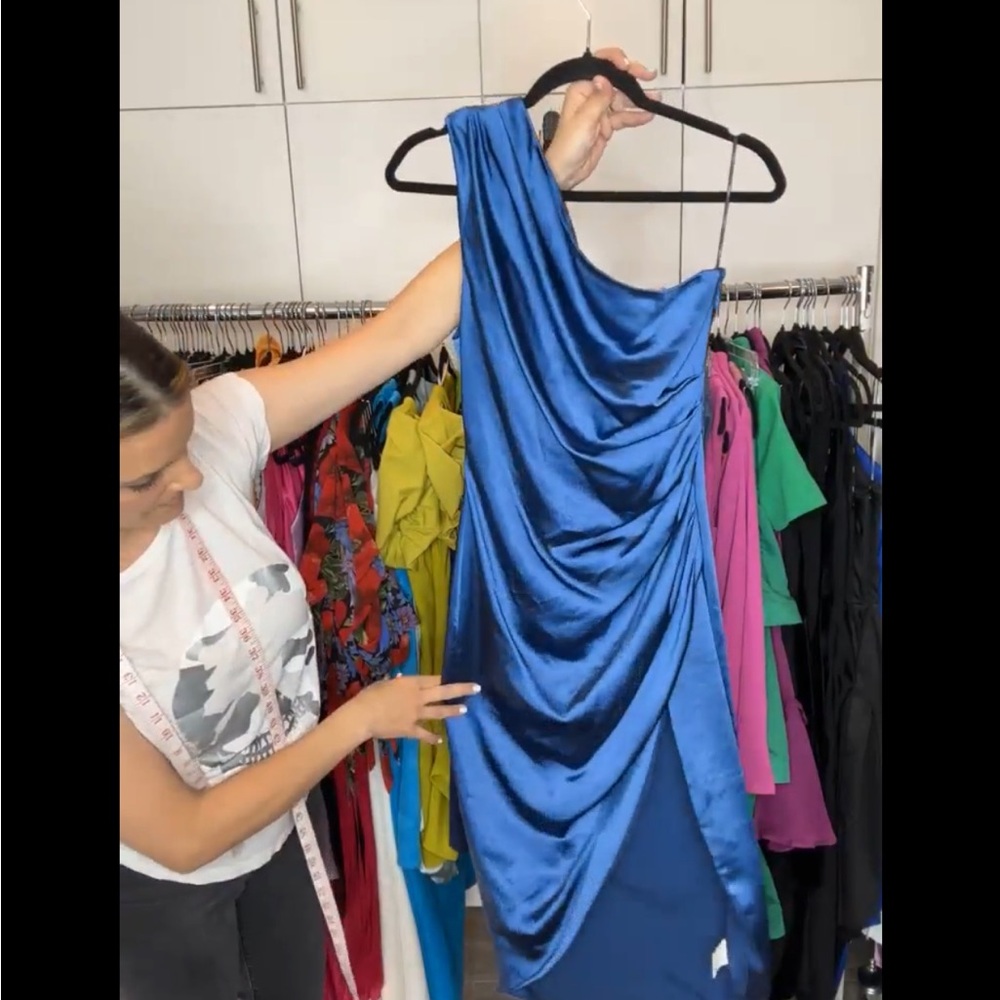 Elegant Blue One-Shoulder Dress